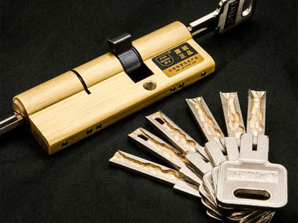 华宁24小时上门开锁公司