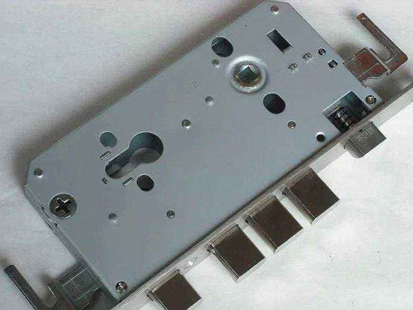 华宁24小时上门开锁公司