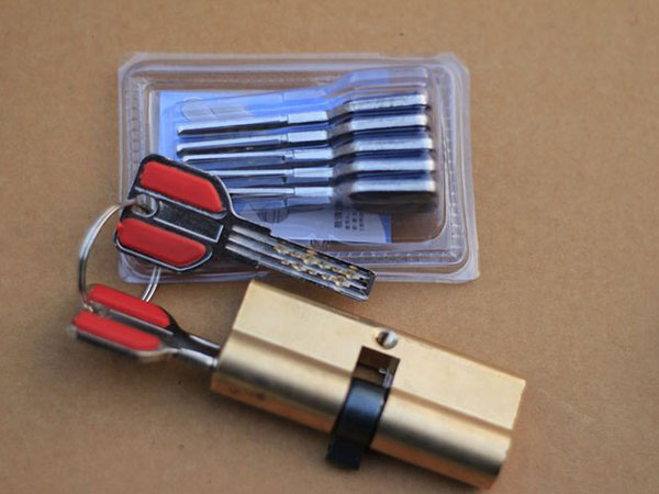 华宁24小时上门开锁公司